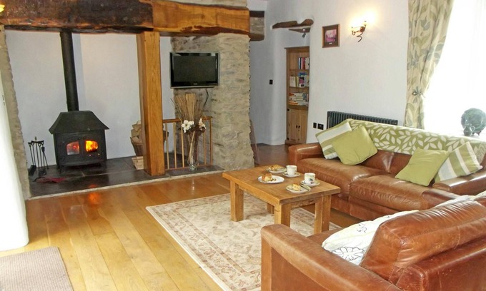 Llanfyrnach Cottage | Penalltcych Farmhouse, Abercych