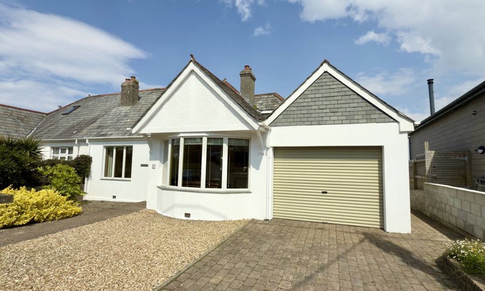 Treator House | "Pendennis" Padstow - sleeps 7 home enjoying views to the Camel Estuary