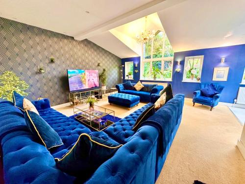 Usk House | PENDERI HOUSE Usk with Cymru Holidays