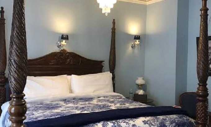 Pendleton Bed & Breakfast | Pendleton House Historic Inn and B&B