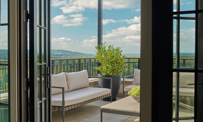 Far Hills Hotel | Pendry Natirar