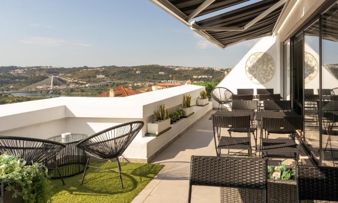 Se Nova Hostel | Penedo da Saudade Suites & Hostel