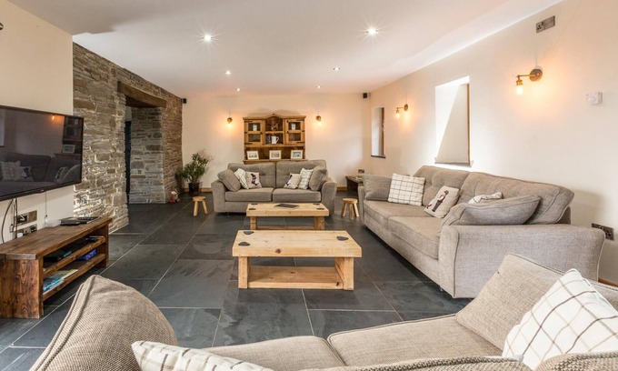 Llandeilo House | Pengelli Dairy. Country view with hottub