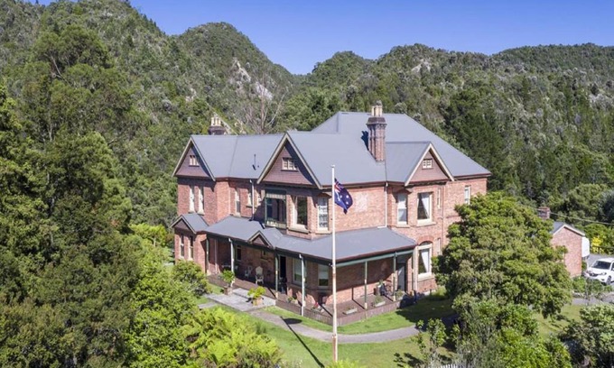 Queenstown Bed & Breakfast | Penghana Bed and Breakfast