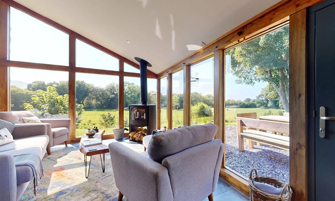 Dinas Cottage | Penlan - Three Bedroom Cottage, Sleeps 6
