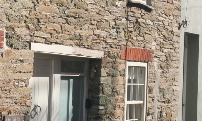 Salcombe Cottage | Penn Cottage, Buckley Street.