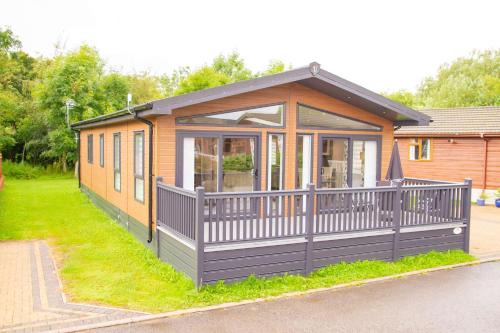 Malton Villa | Penny Lodge with Hot Tub