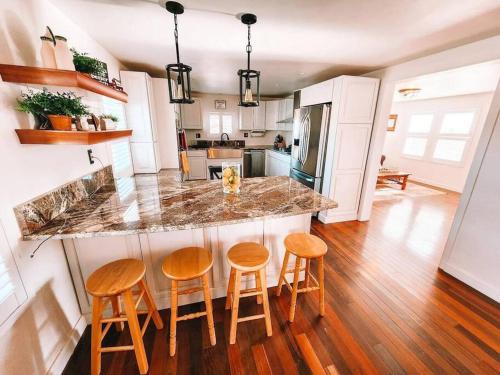 Penrose Villa | Penrose Retreat! Pet Friendly