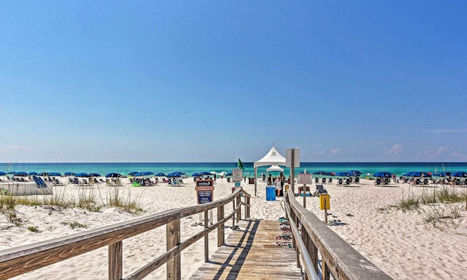 Pensacola Beach Apartment | Pensacola Beach Resort Condo With Beach Access!