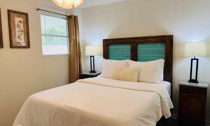 Southeast Pensacola House | Pensacola Duplex Near Hospital and PCC