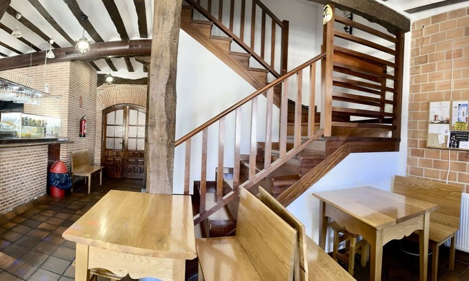Villafranca Montes de Oca House | PENSION Y BAR JOMER