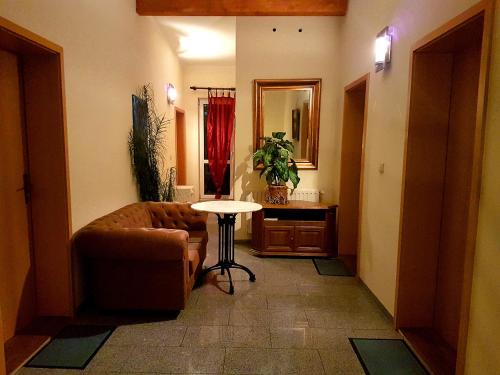 Eisenhuettenstadt House | Pension Balkan
