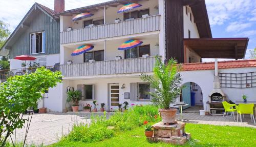 Hengersberg House | Pension Birkenhof
