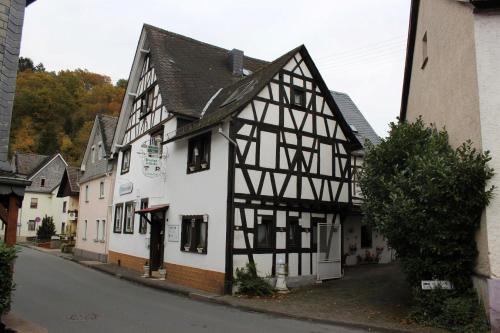 Nassau House | Pension "Brückenschänke"