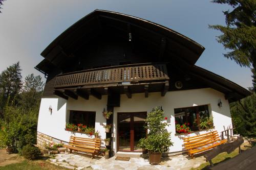 Vama House | Pension Cabana Ionela