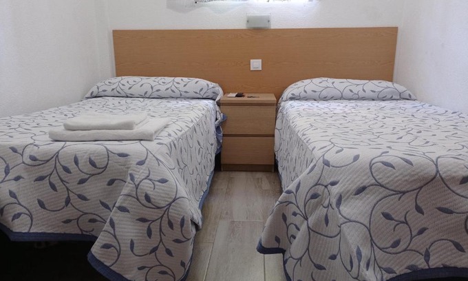 Fuencarral House | Pension Cuatro Torres