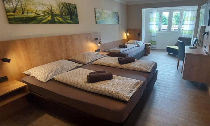 Grossmehring House | Pension DELAGERA