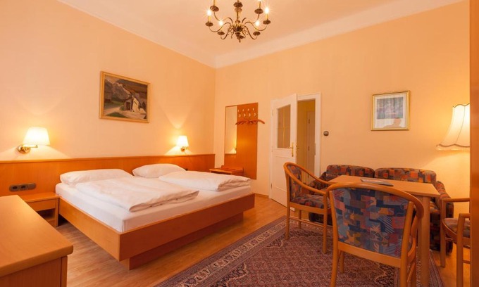 Baden Bed & Breakfast | Pension Elfy