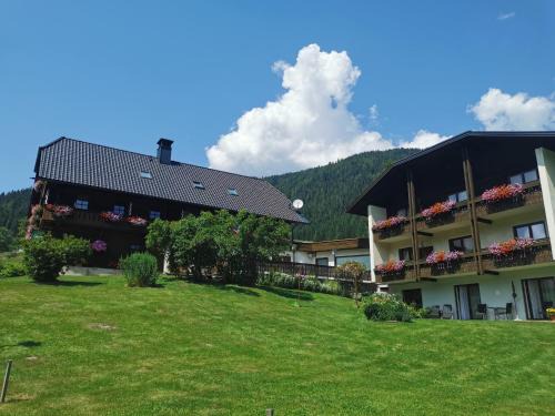 Gnesau Sonnleiten Apartment | Pension & Ferienwohnung Sonnleiten