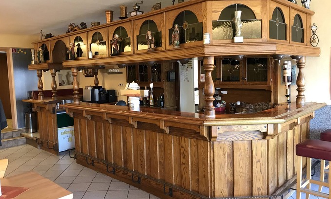 Schwalbach House | Pension & Gaststätte Handelshof