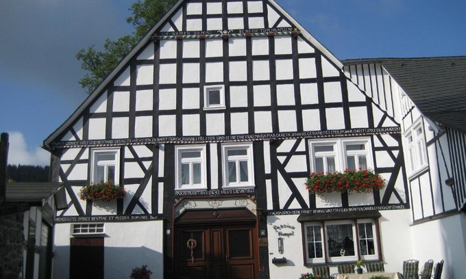 Nordenau House | Pension Hampel