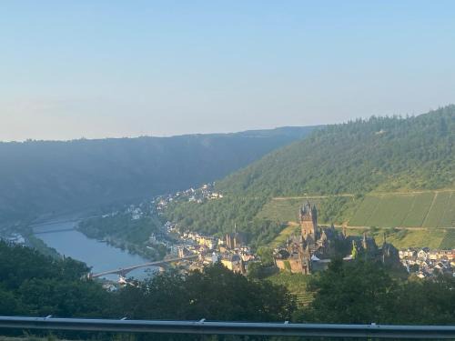 Klotten Apartment | Pension mit Moselblick