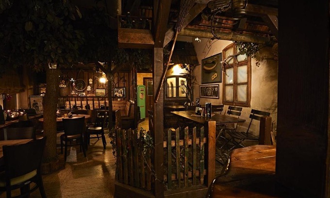 Sangerhausen House | Pension Rüssel-Pub