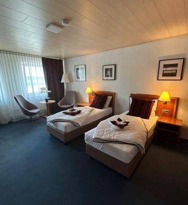 Broderstorf House | Pension Rooms