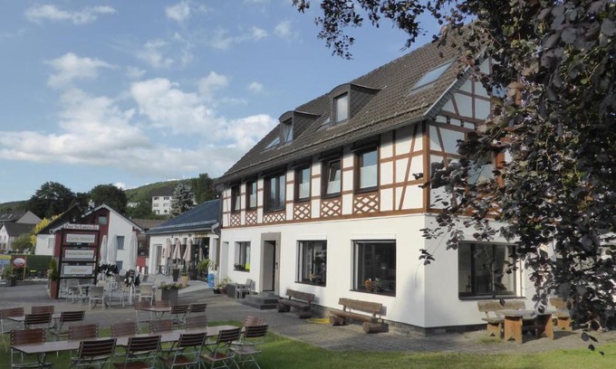 Einruhr Apartment | Pension zur Schmiede