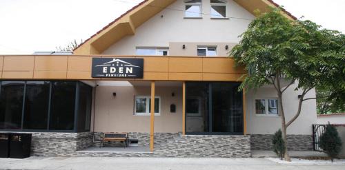 Slatina House | Pensiune EDEN