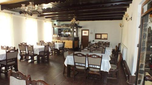 Sapinta House | Pensiune Restaurant la Pogace