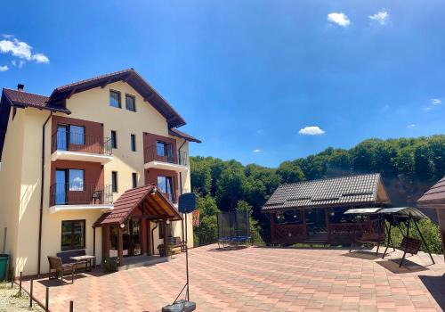 Poiana Marului House | Pensiunea 7 Brazi II