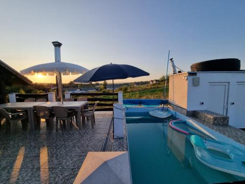 Nusfalau House | Pensiunea agroturistica Casa Sirca