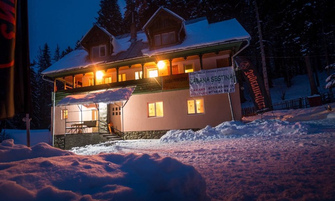 Lunca Bradului House | Pensiunea Cabana Sestina