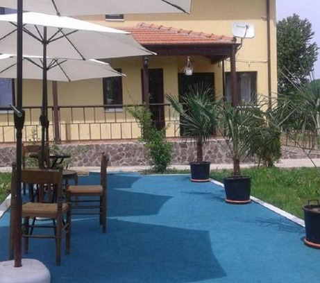 Oteleni House | Pensiunea Casa Vanatorului