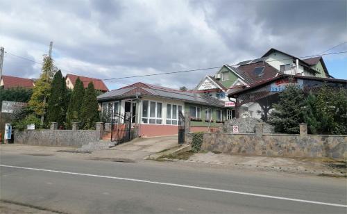 Nusfalau House | Pensiunea Cetatea