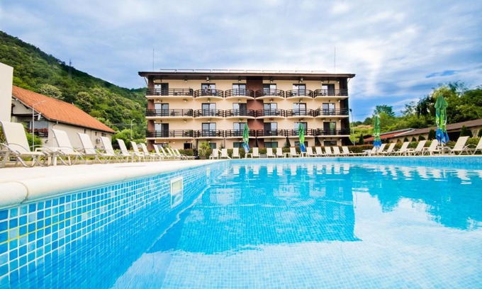 Eselnita House | Pensiunea Danubia