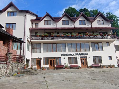 Stramtura House | Pensiunea In Poiana