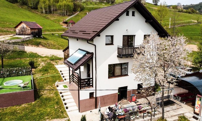 Margau House | Pensiunea K9
