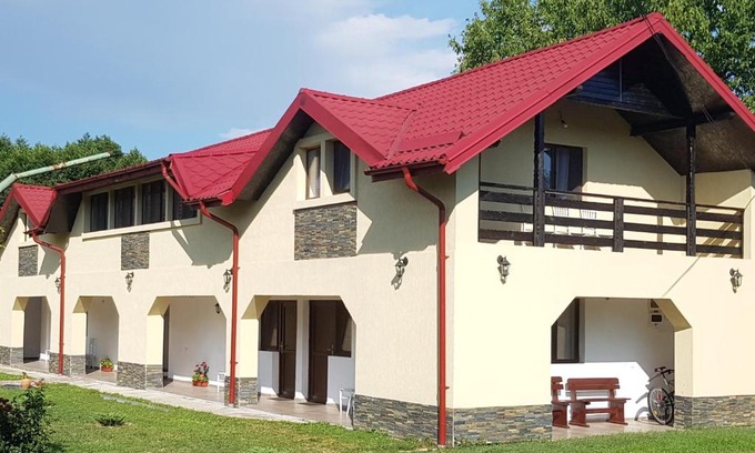Tismana House | Pensiunea Magnolia din Tismana