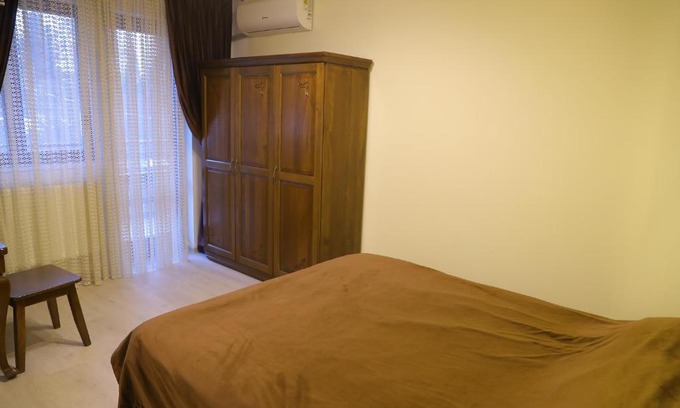 Craiova House | Pensiunea Magnolia