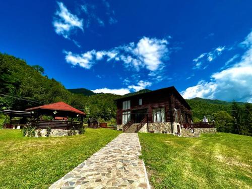 Bistra House | Pensiunea Roxana