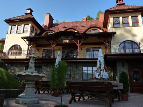 Niedzica House | Pensjonat Czardasz