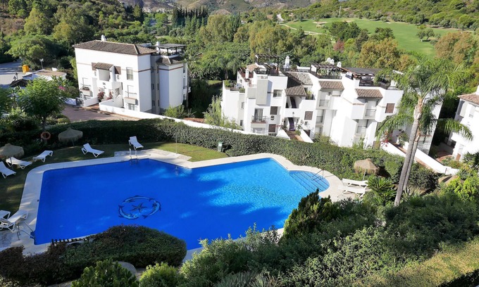 Benahavis Apartment | PENTHOUSE 6 PERSONS ON THE GOLF LOS ARQUEROS, NEAR PUERTO BANUS, MARB