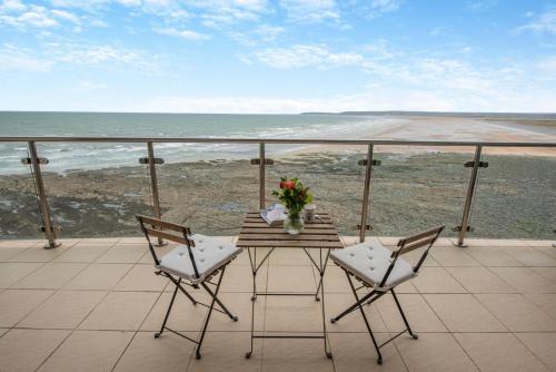 Westleigh House | Penthouse 60 - Horizon View