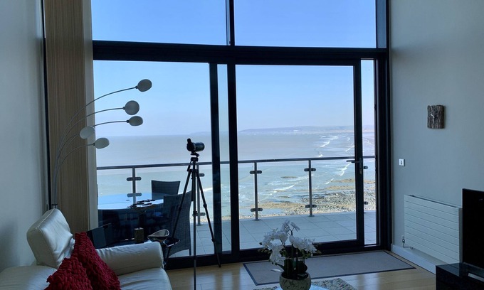 Westleigh Apartment | “Penthouse 60” is a Luxury Apartment with Amazing Sea Views in Westward Ho!