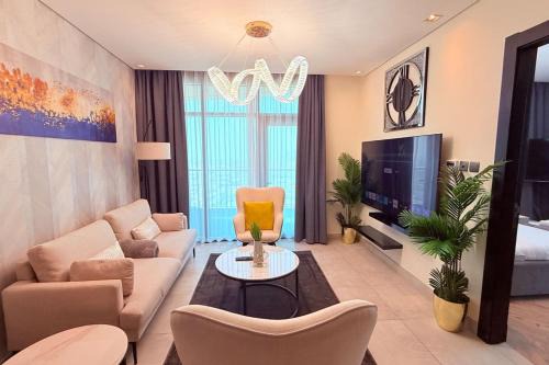 Al Hoora Apartment | Penthouse 75 inch TV Sea View