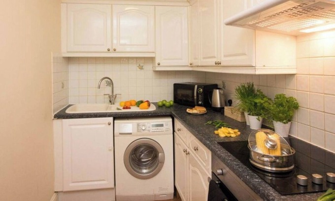 Shirley Apartment | Penthouse Accommodation 2- Premier Lodge
