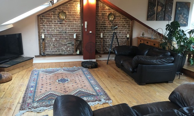St. Margarets and North Twickenham Apartment | Penthouse apartment in St Margarets with excellent access to central London.