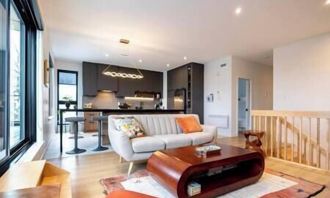 Orford Apartment | Penthouse at the foot of Mont Orford! Spas & Pool